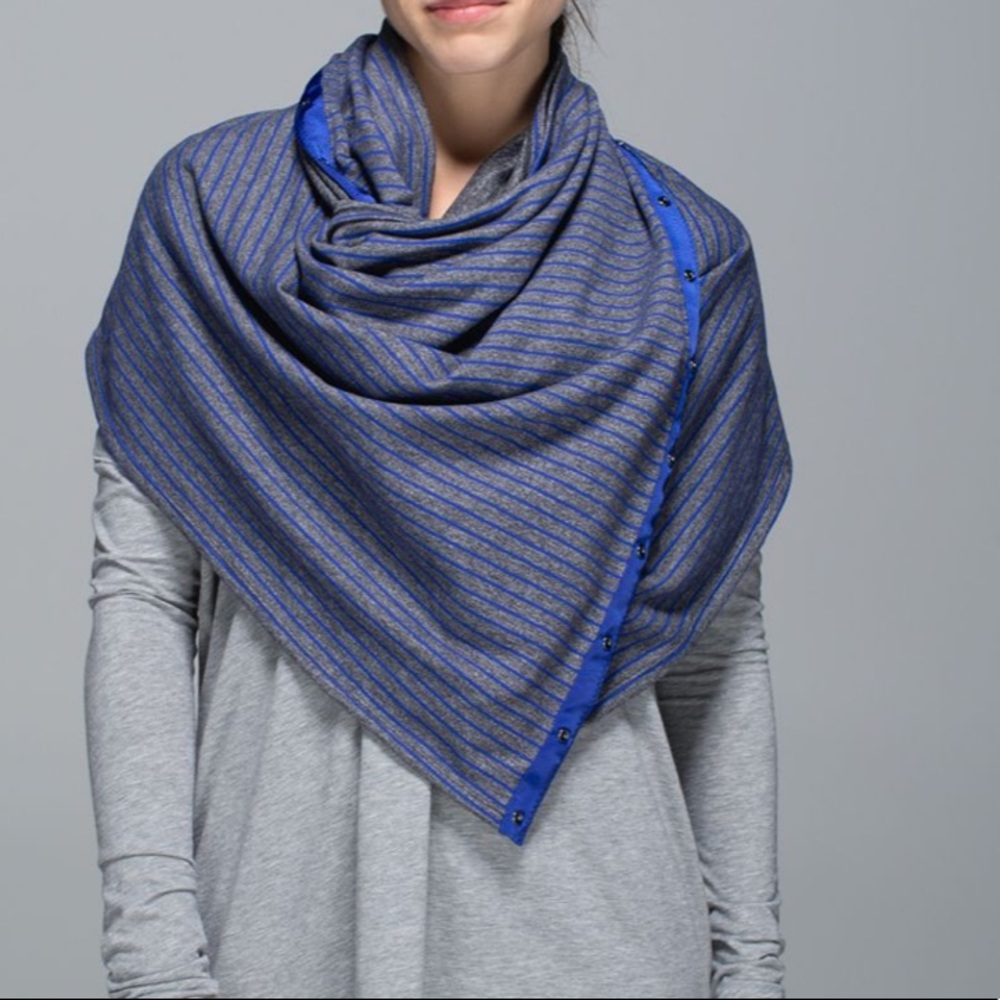 Lululemon Vinyasa Reversible Scarf